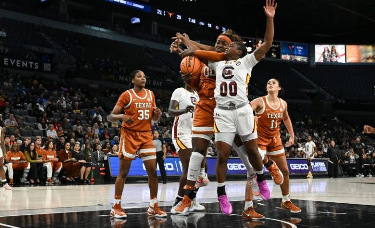  Texas upsets South Carolina in women’s basketball top-5 showdown